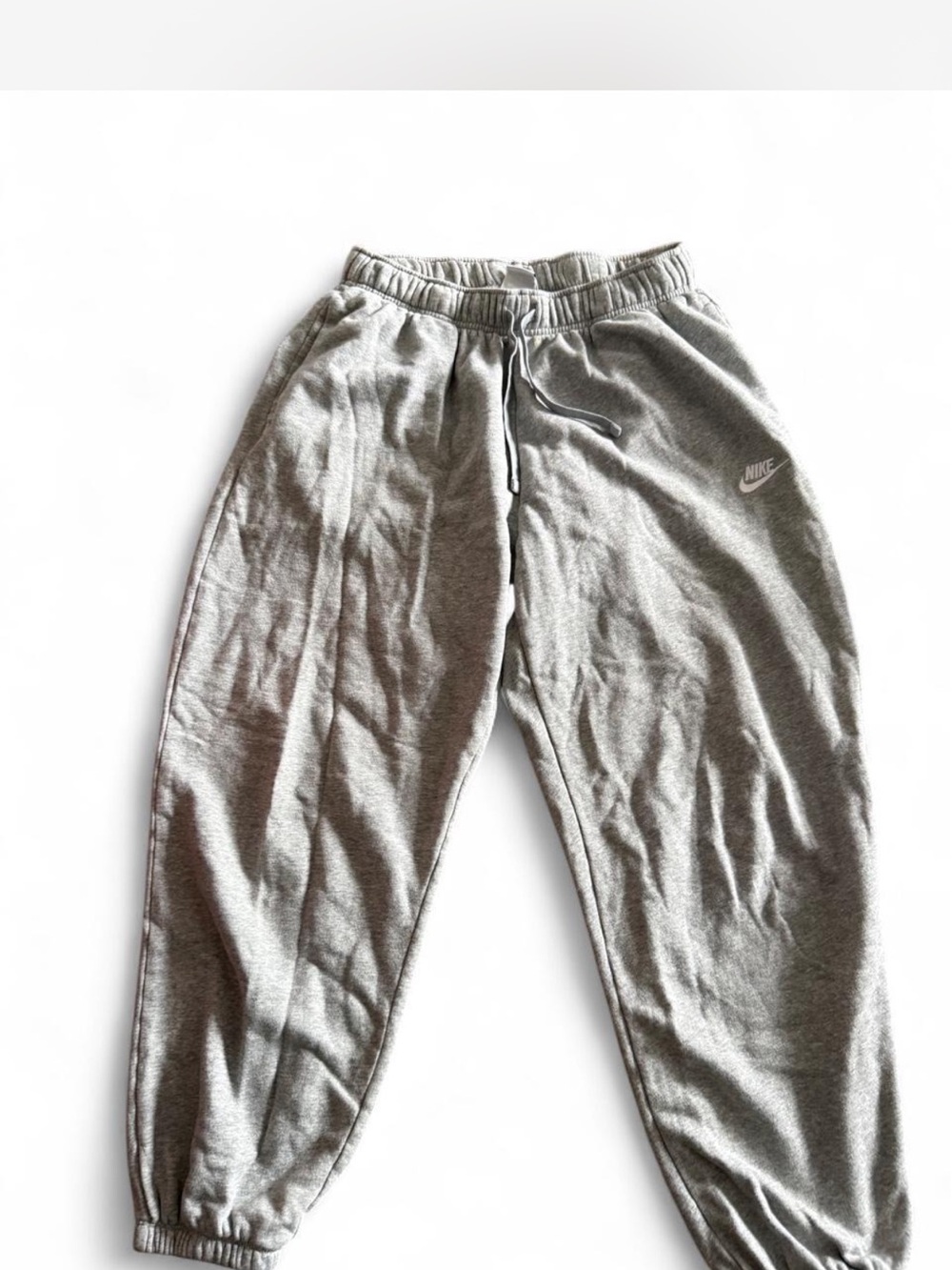 Nike Men's Light Gray Fleece Joggers with Drawstring